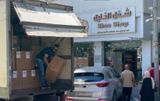 الخليل تصدّر أول شحنة أحذية فلسطينية إلى "أمازون" الأمريكية