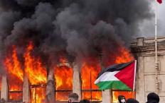 العلم الفلسطيني بين قدسية الرمز وفخاخ السياسة