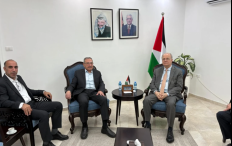 رمزي رباح يطلع رئيس الوزراء على أوضاع القرى الفلسطينية المستهدفة باعتداءات المستوطنين واحتياجات تعزيز الصمود