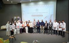 الجامعة العربية الأمريكية تنظم حفل "المريول الأبيض" لطلبة كلية الطب في حرمها برام الله