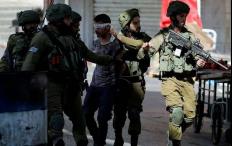 قوات الاحتلال تعتقل مواطنا من الخليل