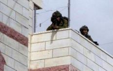 الاحتلال يحوّل منزلا في المغير إلى ثكنة عسكرية ويواصل تجريف أراضٍ