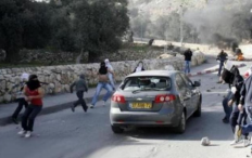 مستوطنون يعتدون على مركبة مواطن في سلفيت