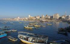 خيمة صيانة مراكب الصيادين.. شكل جديد من أشكال التكافل الاجتماعي في غزة