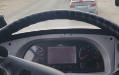 الاحتلال يواصل احتجاز حافلة ركاب على حاجز بيت فوريك شرق نابلس منذ ليلة أمس