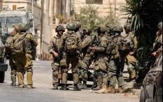 الاحتلال يداهم محلًا تجاريًا باقتحام قلقيلية