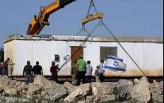 مستوطنون ينصبون "كرفانا" وخيمة في زعترة شرق بيت لحم