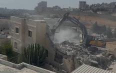الاحتلال يستكمل هدم منزل في الطور شرق مدينة القدس