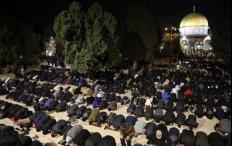 150 ألف مصل يؤدون العشاء والتراويح في المسجد الأقصى المبارك