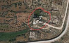 سلطات الاحتلال تُخطر بإخلاء بناية سكنية في قلنديا شمال القدس