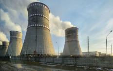 موسكو: العالم يسير على حافة الهاوية مع قصف أوكرانيا محطة زابوروجيه النووية