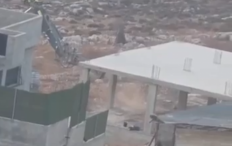 الاحتلال ينفذ عمليات هدم في محيط مخيم قلنديا شمال القدس