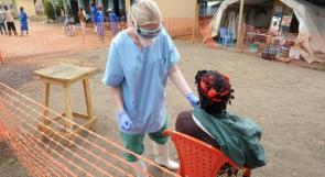 عدد المصابين بوباء إيبولا تجاوز 10 آلاف وتوفي نصفهم