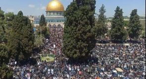 ربع مليون يؤدون صلاة الجمعة الأخيرة من رمضان في "الأقصى" بالقدس المحتلة