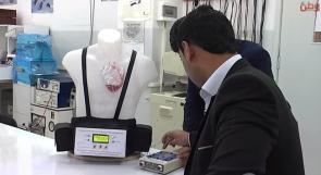 خاص لـ "وطن": بالفيديو... الخليل: ثلاثة طلبة يصنعون مضخة لتنشيط البطين لمرضى القلب