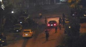 ضباط شرطة يتظاهرون أمام منزل مرسي بعد ان اهان نجله احدهم