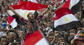 'يسقط حكم المرشد' في 'جمعة الرحيل' بمصر