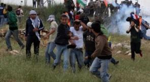 إصابات بالاختناق خلال قمع الاحتلال مسيرة نعلين الأسبوع