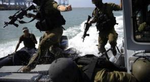 بحرية الاحتلال تستهدف مراكب الصيادين في بحر شمال غزة