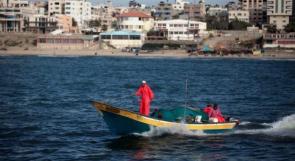 صيادو غزة لـ "وطن": زادو مساحة الصيد وضيّقو البحر
