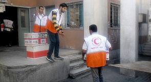 "الهلال الأحمر" تقدم مساعدات إغاثية لنحو 120 عائلة نازحة في غزة