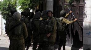 قوات الاحتلال تقتحم مدرسة ذكور تقوع الثانوية وتهدد بإغلاقها