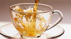 بالفيديو...شاي من الذهب عيار 22 و42 يقدم في مقهى بدبي