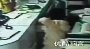 بالفيديو.. الطفلة التي تسرق المحلات في الصين تثير ضجة على مواقع التواصل الاجتماعي