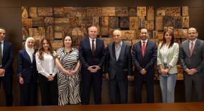 بحضور رئيس مجلس إدارة البنك .. بنك القدس ومستشفى المطلع يجددان شراكتهما للعام الرابع لدعم شهر التوعية بسرطان الثدي