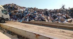 نقل النفايات مهمة مستحيلة.. أزمة صحية بيئية تطل برأسها في الضفة الغربية