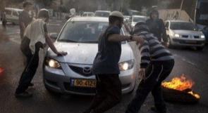 مستوطنون يعتدون على السيارات في شارع قلقيلية نابلس