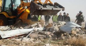 الاحتلال يهدم 6 بركسات ووحده صحية في بلدة بيتا قرب نابلس