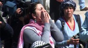 في ذكرى اليوم العالمي للمرأة.. الاحتلال يقمع مسيرة نسوية على حاجز قلنديا