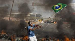 بلاتر يطالب متظاهري البرازيل بهدنة خلال كأس العالم