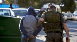 قوات الاحتلال تعتقل فتى من بلدة سلواد