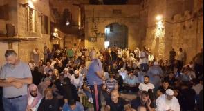 القدس: مواجهات في باب المجلس بعد محاولة الاحتلال اعتقال فتيات