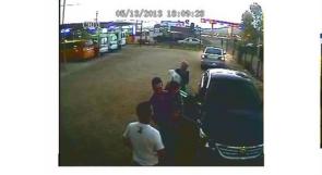 بالفيديو : سرقة سيارة في جنين