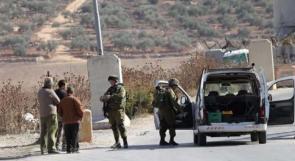 الاحتلال ينصب حاجزا عسكريا جنوب مدينة أريحا