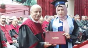 المثابرة لا تعرف المستحيل.. "آذنة مدرسة" تصبح معلمة