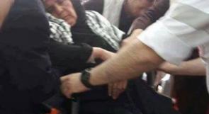 نقل والدة الأسير بني عودة للمستشفى لإضرابها عن الطعام