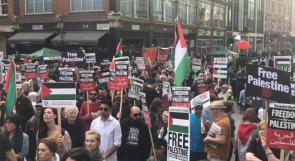 احياء لذكرى "يوم الأرض".. تظاهرة أمام السفارة الإسرائيلية في لندن