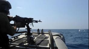 زوارق الاحتلال تستهدف الصيادين في بحر شمال غزة