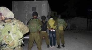 الاحتلال يعتقل شقيقين خلال اقتحامها قرية الطبقة غرب الخليل