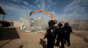 بيت لحم: الاحتلال يخطر بهدم جدران استنادية في الولجة