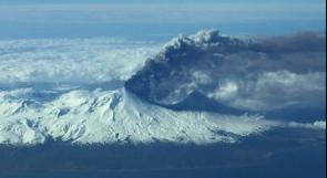 علماء الجيولوجيا يحذرون من ثوران بركان ألاسكا