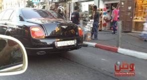 بالصور... سيارة سعودية فخمة وسط رام الله