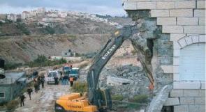 جرافات الاحتلال تهدم بناية سكنية ثانية في القدس