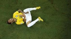 إصابة نيمار تترك سكولاري والبرازيل في مأزق