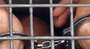 محاكم الاحتلال تمدد اعتقال 41 أسيرًا