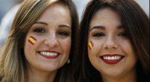 بالصور ... فرح جماهير اسبانيا واستراليا رغم الخروج من كأس العالم